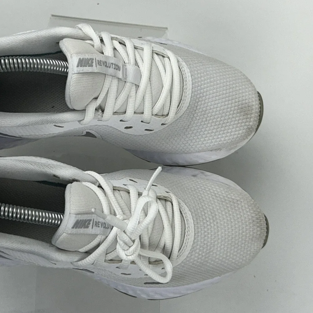 Nike Size 7.5 Revolution 5 White Running Shoes Sneakers WomensBQ3207-100‎
